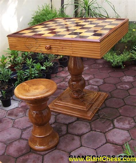 GiantChess: Wooden Chess Table