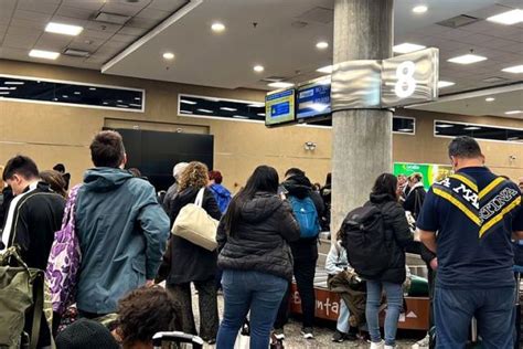 Tras El Paro De Maleteros Las Demoras Siguen En Los Vuelos De Aeroparque