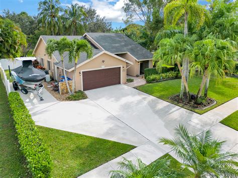 155 Bilbao Street Royal Palm Beach Fl 33411 Trulia