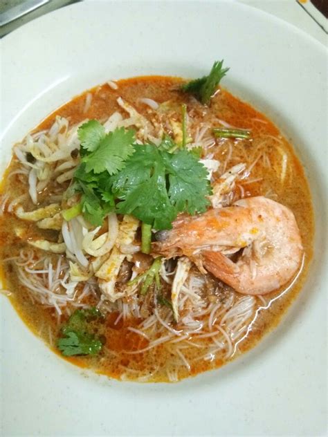 Hj Manan Laksa Sarawak