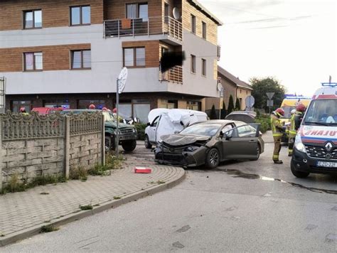 Poważny wypadek w Czechach pod Zduńską Wolą Dwie osoby poszkodowane