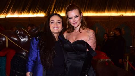 Foto Marcela Mc Gowan E A Namorada A Cantora Luiza Curtiram O