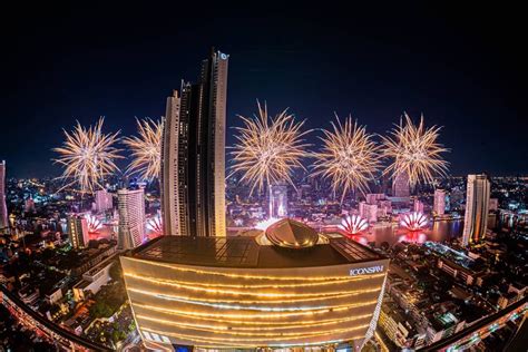 Bangkok Post - Spectacular 30,000 eco-friendly fireworks light up ...