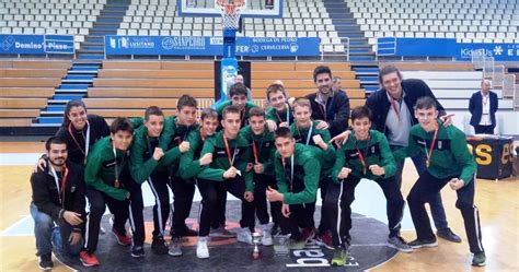 L Infantil De La Penya Bronze Al Campionat D Espanya El Tot De Badalona