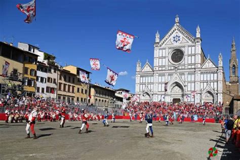 La Finale Del Calcio Storico Fiorentino Tra Azzurri E Rossi