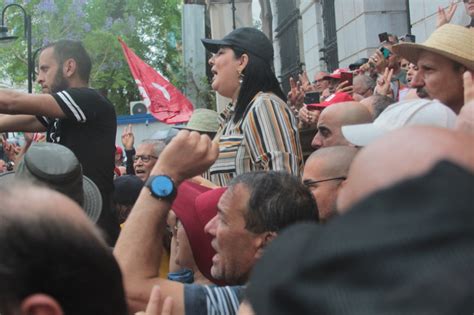 En Photos Et Vid O Sit In Du Pdl Devant Le Tribunal Administratif