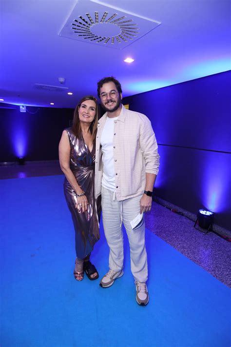 Foto F Tima Bernardes E O Namorado T Lio Gad Lha Foram Juntos Pela