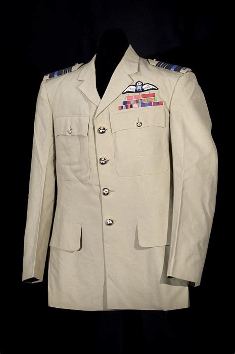 Royal Australian Air Force summer service uniform : r/uniformporn