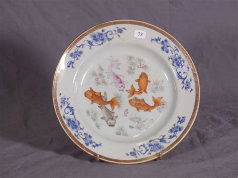 Chine Assiette En Porcelaine D Cor Polychrome De Carpes Et De