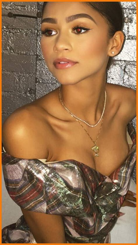 Twitter Zendaya Outfits Zendaya Style Classy Outfits Hot Sex Picture