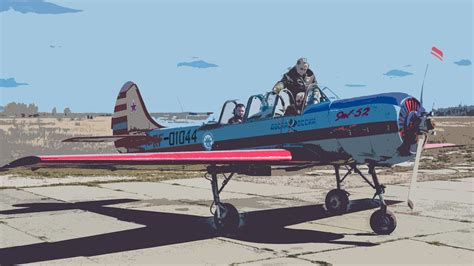 Як-52 пилотаж - YouTube