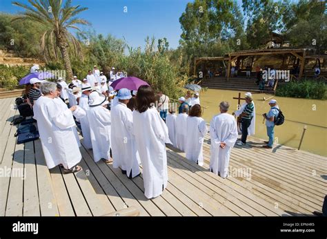 El bautismo de jesus cristo fotografías e imágenes de alta resolución