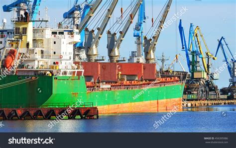 Cargo Ship Bulk Carrier Loading Cargo Stock Photo 456395986 | Shutterstock