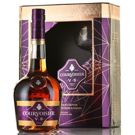 Courvoisier VS - купить коньяк Курвуазье ВС 0.7 л + 2 бокала в п/у - цена