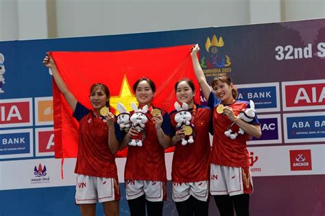 L équipe féminine de basketball 3x3 du Vietnam remporte une médaille d