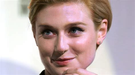 The Crown Elizabeth Debicki In Spagna Sul Set Della Serie Dopo La