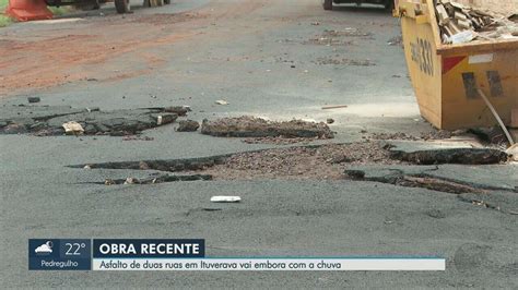 Chuva Carrega Asfalto Novo Em Rua De Ituverava SP E Moradores Cobram