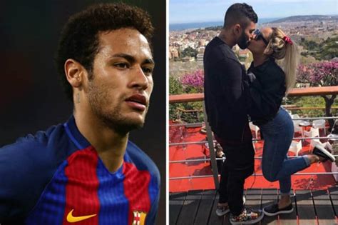 Neymars Sister Is Dating His Teammate Gabigol Barbosa Chile News