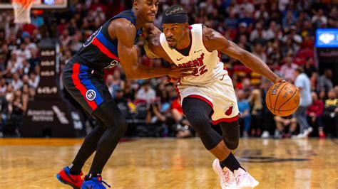 Miami Heat Hangs On Beats Detroit In Season Opener Miami Herald