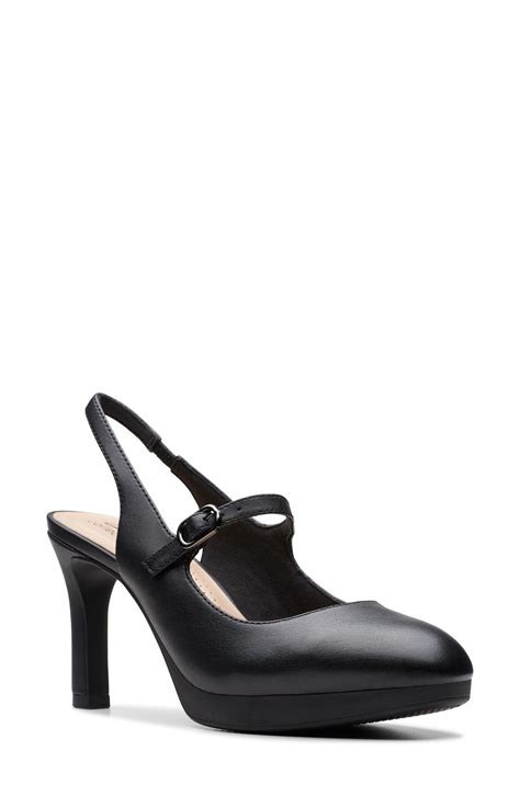 Clarks Ambyr Grace Pump In Black Lyst