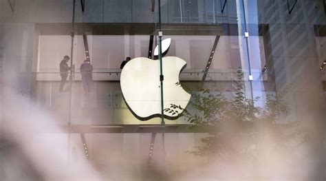 Antitrust Battle Over IPhone App Store Goes To Appeals Court