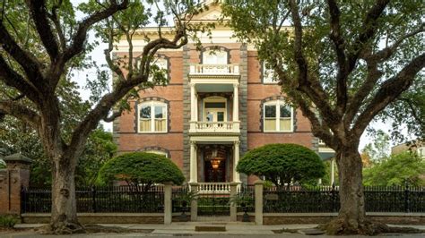 10 Must See Historic Homes in Charleston SC