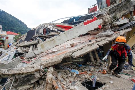 At least 268 dead in Indonesia earthquake, search for missing continues ...