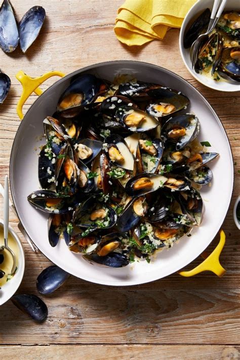 Creamy mussels mariniere recipe - Low Carb Delight