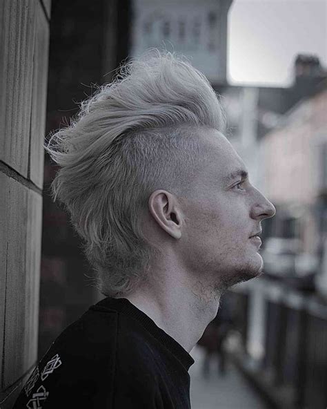 stylists are debating if mullet haircuts belong in the workplace 1