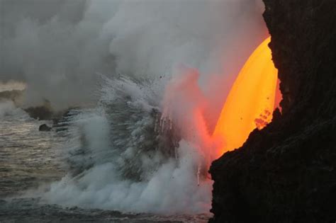 Lava Waterfall the Latest in Hawaiian Volcano's 30-Year Show | Discover ...