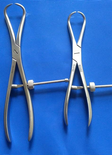 Bone Holding Forceps Pointed At Best Price In New Delhi By Divine