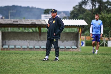 Brusque Prorroga Contrato De Waguinho Dias Para O Catarinense Brusque