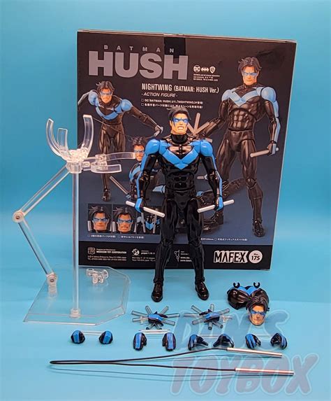 Medicom Mafex 175 Nightwing Batman HUSH Ver Action Figure Review