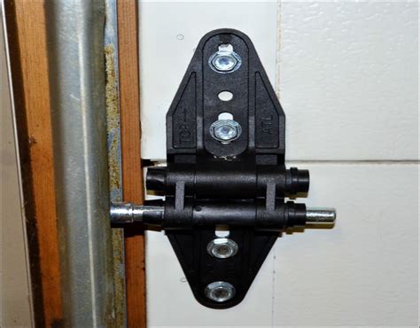 Garage Door Hinge Types | Garage Doors Repair