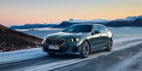 BMW ilk tamamen elektrikli lüks vagonu olan muhteşem i5 Touring i