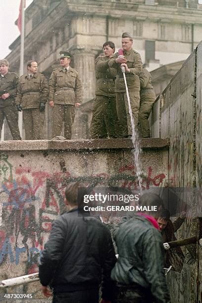 Berlin Wall Protest Photos and Premium High Res Pictures - Getty Images