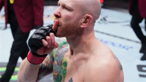 Josh Emmett Tumba A Bryce Mitchell Con Un Ko Espeluznante Y Se Resarce