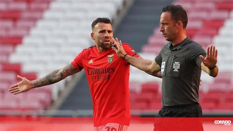 Benfica arrasa árbitro Artur Soares Dias no rescaldo do Clássico