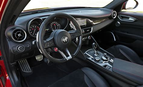 2017 Alfa Romeo Giulia Sedan Interior | Cabinets Matttroy