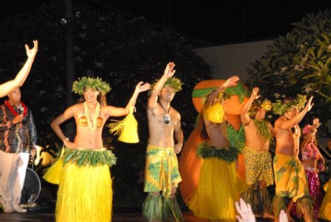 Celebrating the People of the Hawaiian Islands - The Mysterious History ...