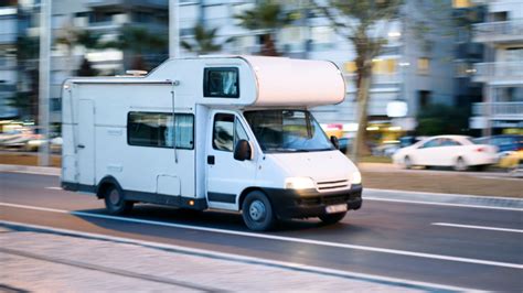 Karavan Seyahati Yolda Tasarruf Etmenin Yolu Camp Caravan