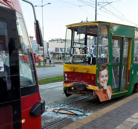 Zderzenie dwóch tramwajów na al Piłsudskiego w Łodzi 9 osób