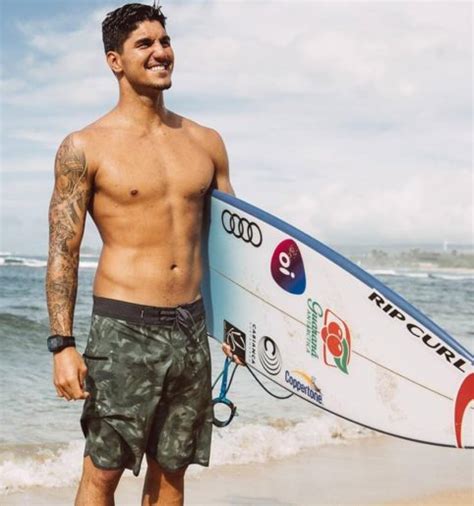 Gabriel Medina se pronuncia sobre polêmica envolvendo vacina Famosos