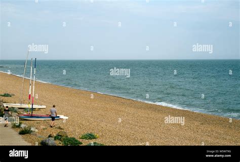 Sandgate kent beach hi-res stock photography and images - Alamy