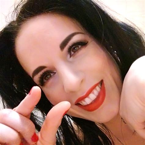BlackMoonLilith S Profile Porn Vids Pics More ManyVids ManyVids