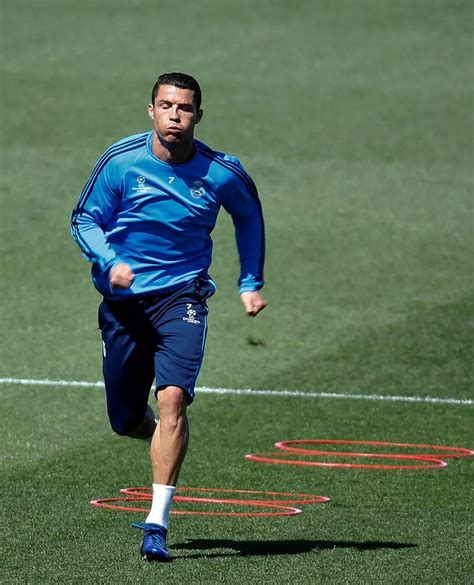 Cristiano Ronaldo Training Mirror Online