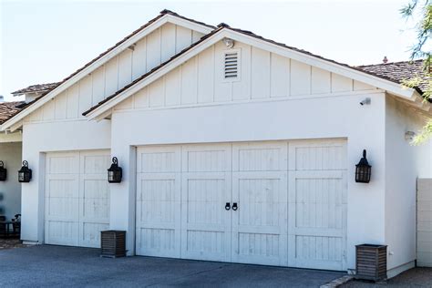 Exterior Garage Lighting for Today's Homes - Tim Kyle Electric