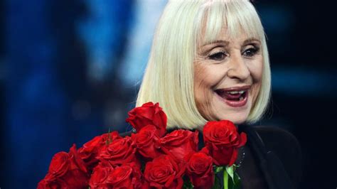 Adiós a Raffaella Carrà famosos del cine la música y la televisión se