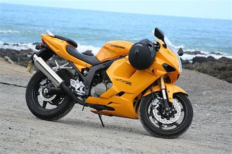 DSK Motowheels Launch Hyosung GT250R LE Special Edition Superbike In ...