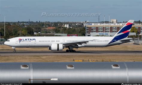 PT MUI LATAM Airlines Brasil Boeing 777 32WER Photo By Richard Toft